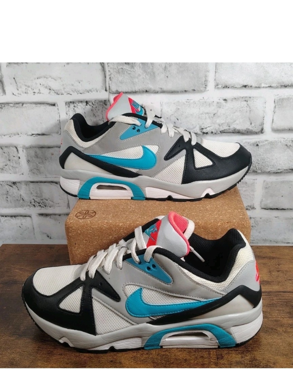 Nike Air Structure White Neo Teal  Black  (GS)  Size 6.5Y /8 Women's CW1646-100